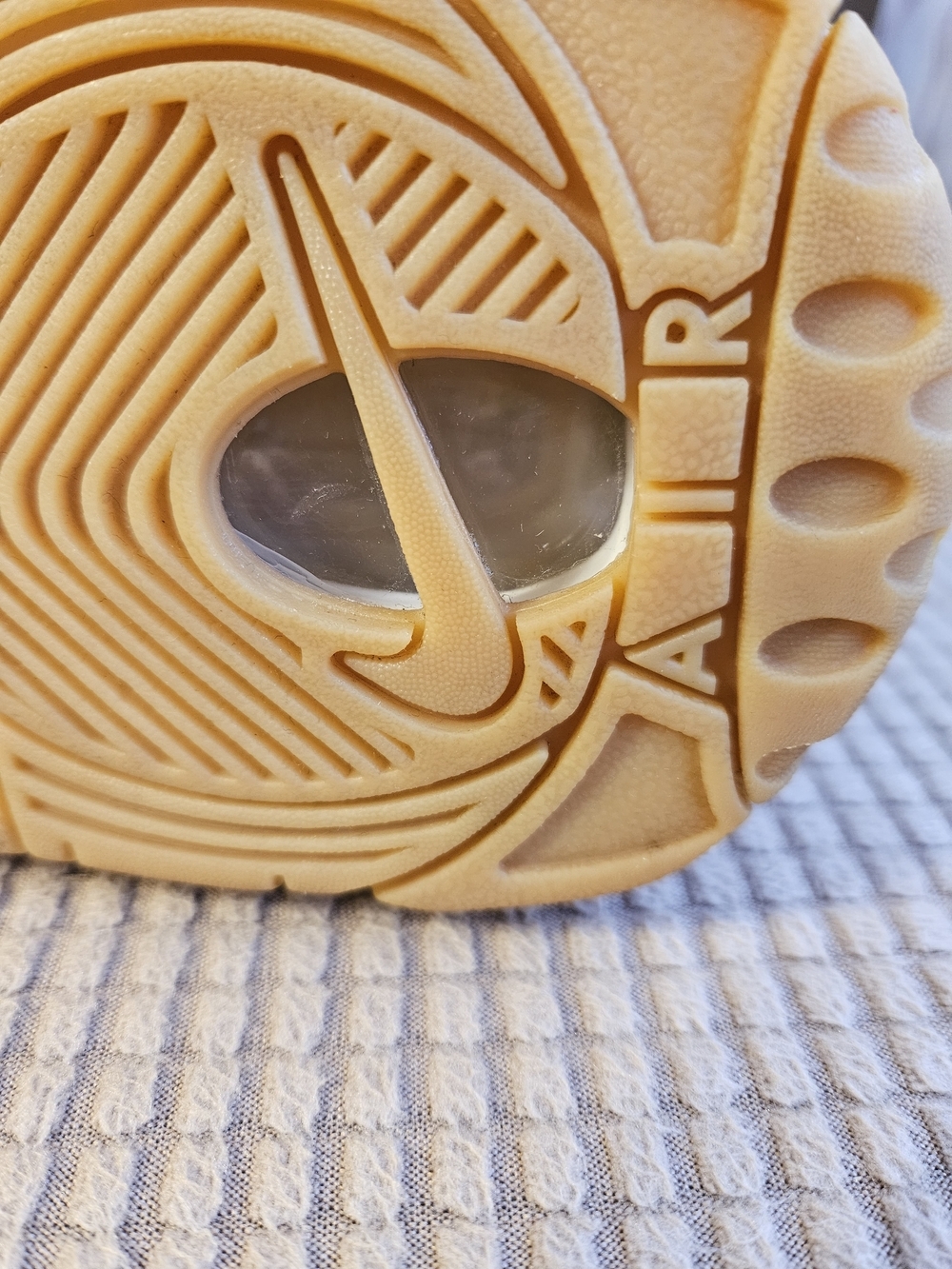 Nike Air More Uptempo Wheat Quilted (W) - Picture 6 of 16